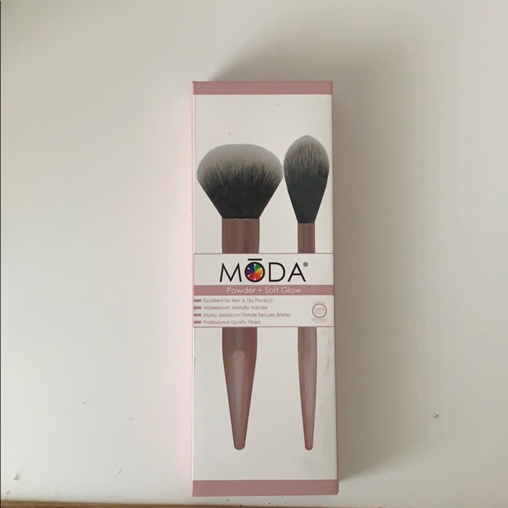 MODA Powder and Soft Glow